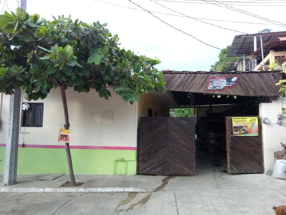 Habitacion Con Aire Acond. Segura Y Economica En Zihuatanejo Buitenkant foto