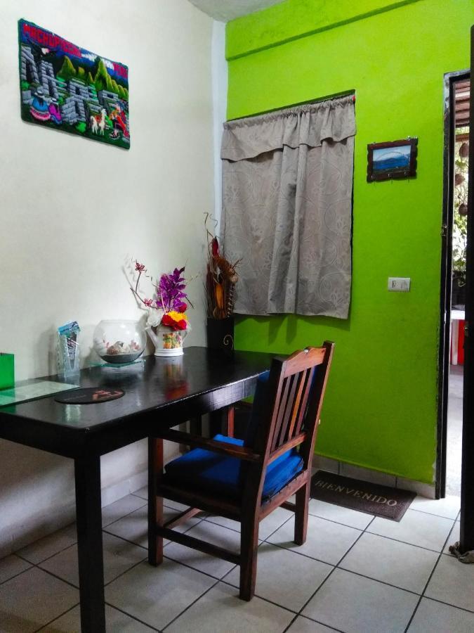 Habitacion Con Aire Acond. Segura Y Economica En Zihuatanejo Buitenkant foto